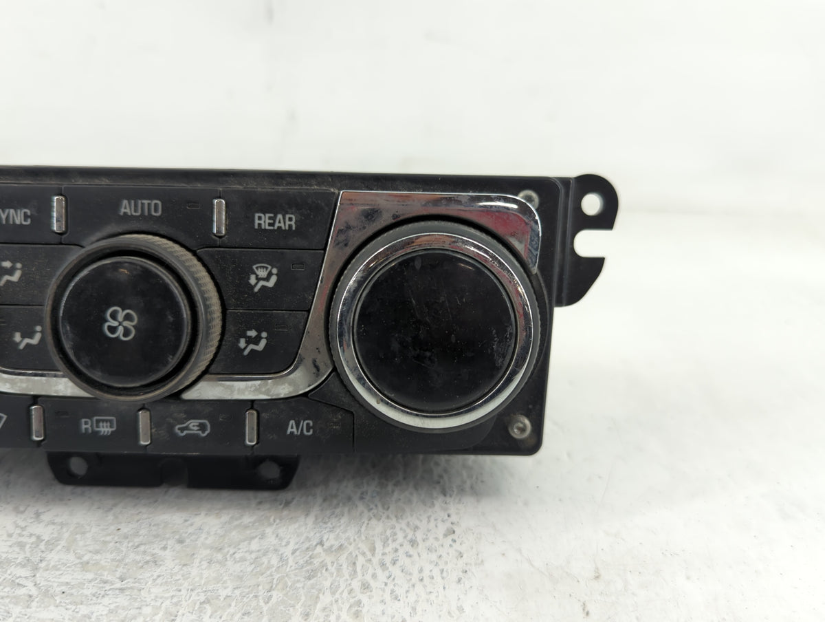 2013 Chevrolet Traverse Climate Control Module Temperature AC/Heater Replacement P/N:23120465 Fits Fits 2011 2012 OEM Used A