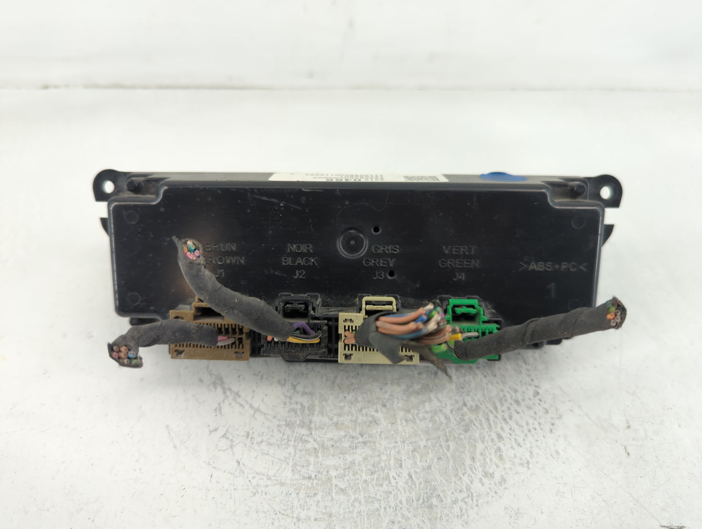 2013 Chevrolet Traverse Climate Control Module Temperature AC/Heater Replacement P/N:23120465 Fits OEM Used Auto Parts - Oem