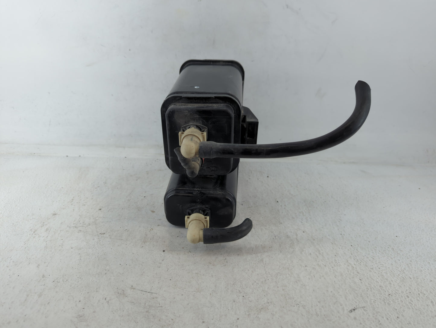 2013 Chevrolet Traverse Fuel Vapor Charcoal Canister - Oemusedautoparts1.com
