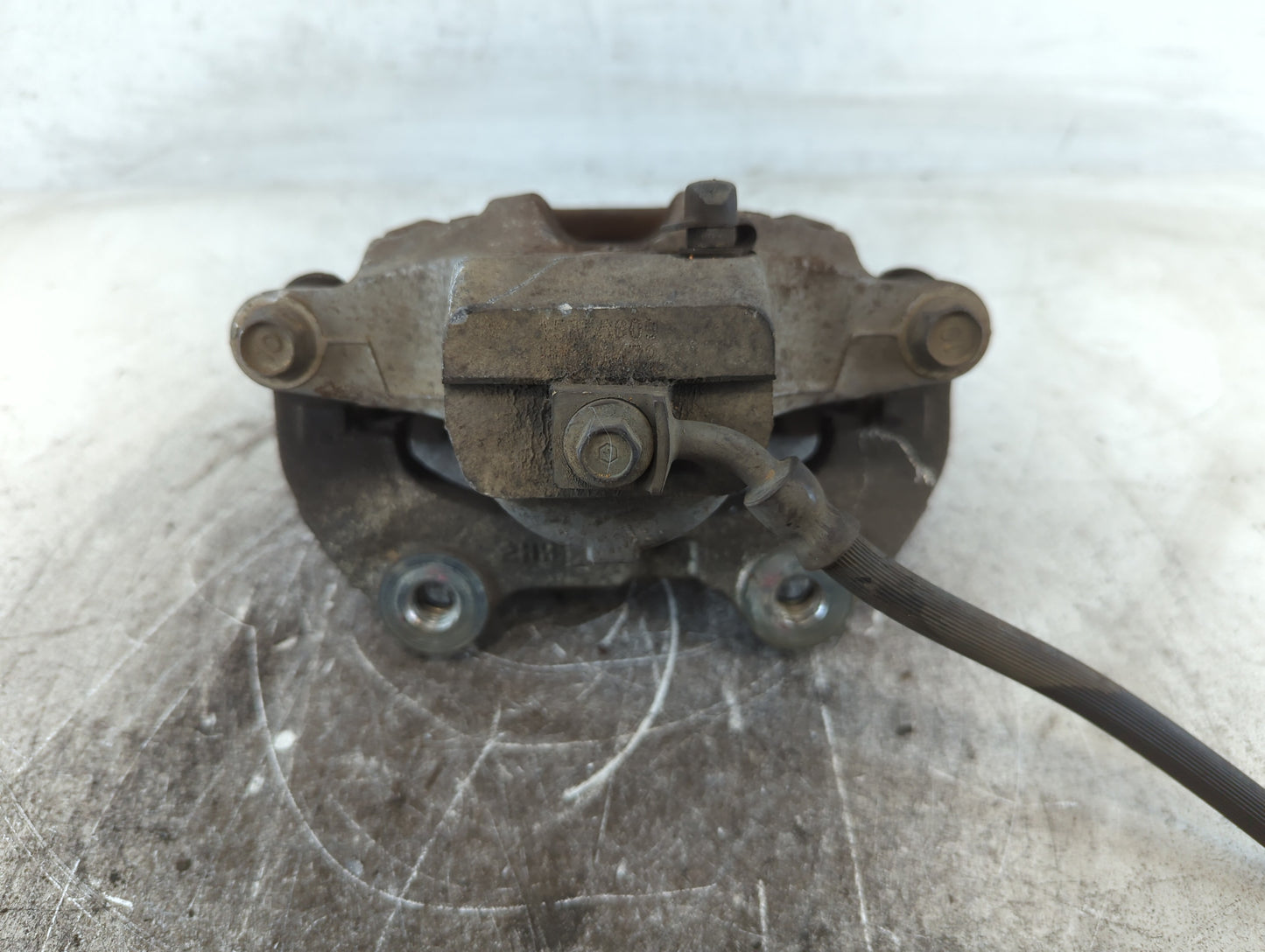 2017-2017 Chevrolet Traverse Front Driver Left Brake Caliper 700143 - Oemusedautoparts1.com