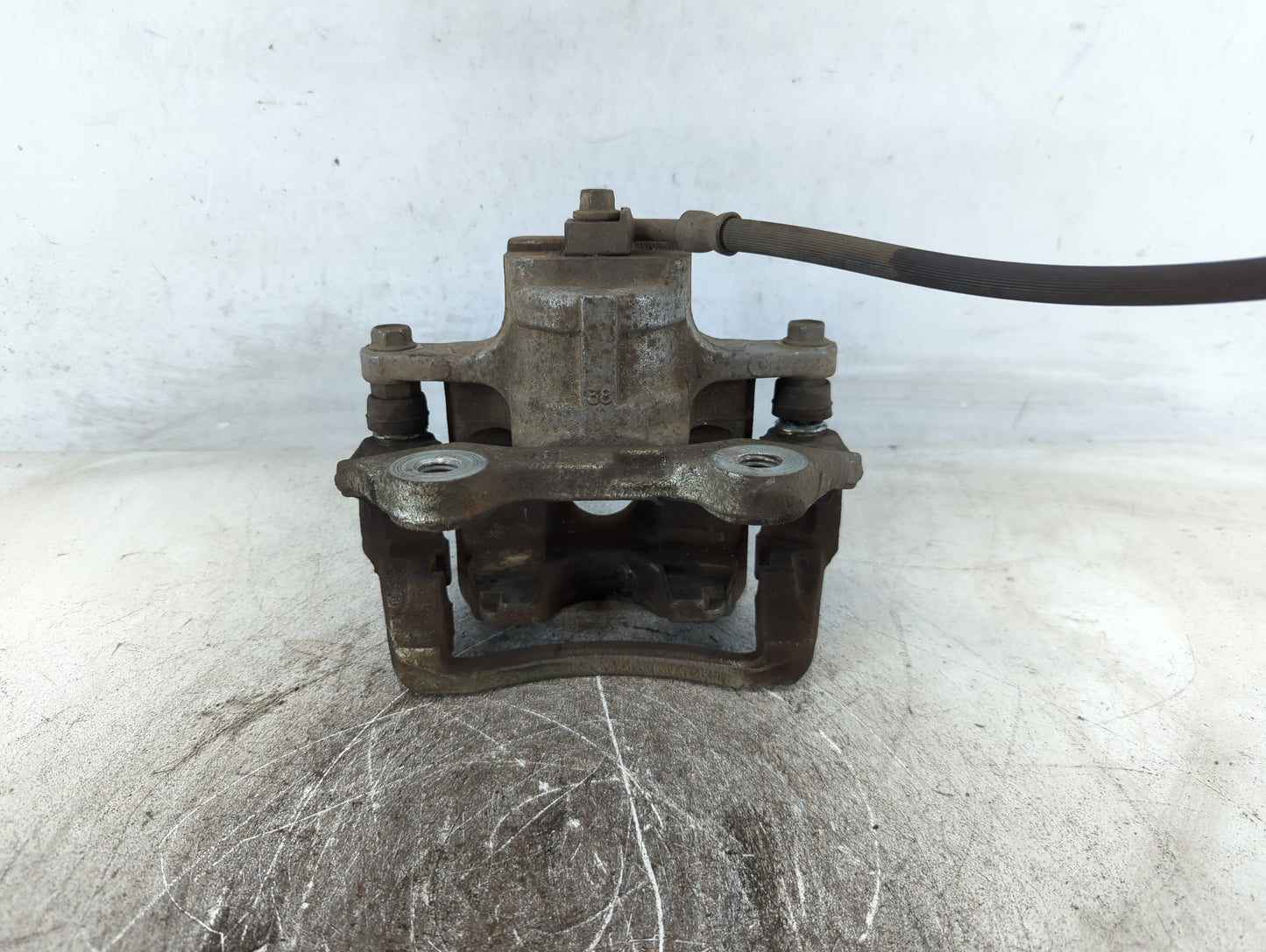 2017-2017 Chevrolet Traverse Front Driver Left Brake Caliper 700143 - Oemusedautoparts1.com