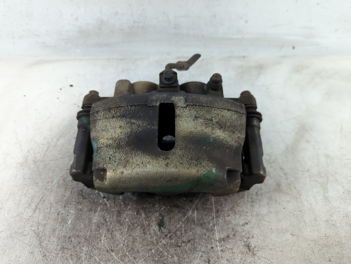 2009-2017 Chevrolet Traverse Front Driver Left Brake Caliper - Oemusedautoparts1.com