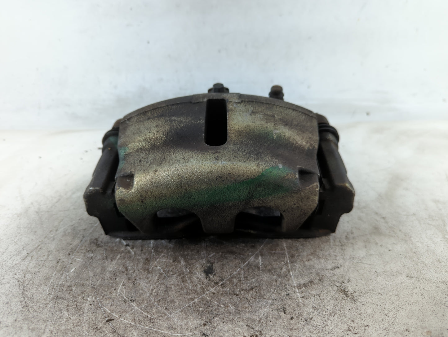 2009-2017 Chevrolet Traverse Front Driver Left Brake Caliper - Oemusedautoparts1.com