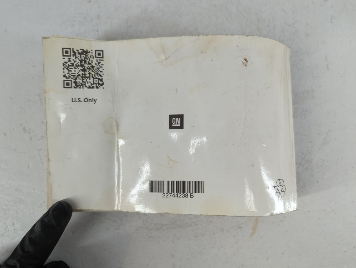 2013 Chevrolet Traverse Owners Manual Book Guide P/N:22744238 B OEM Used Auto Parts - Oemusedautoparts1.com
