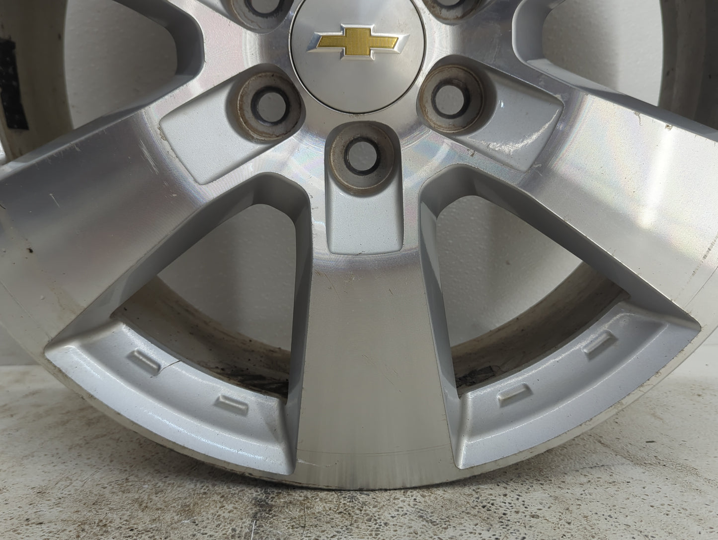 2009-2015 Chevrolet Traverse Oem Wheel Rim - Oemusedautoparts1.com