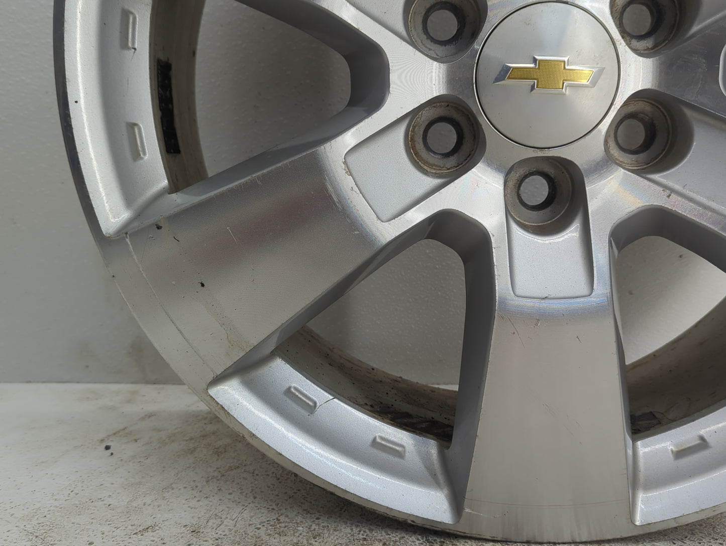 2009-2015 Chevrolet Traverse Oem Wheel Rim - Oemusedautoparts1.com