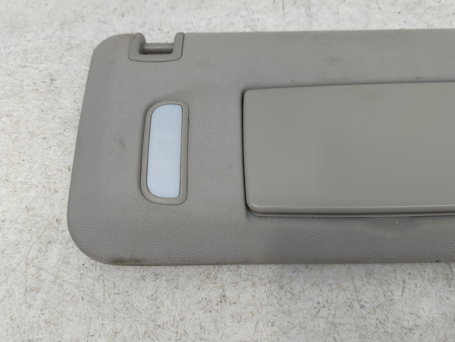 2013 Chevrolet Traverse Sun Visor Shade Replacement Passenger Right Mirror Fits OEM Used Auto Parts - Oemusedautoparts1.com