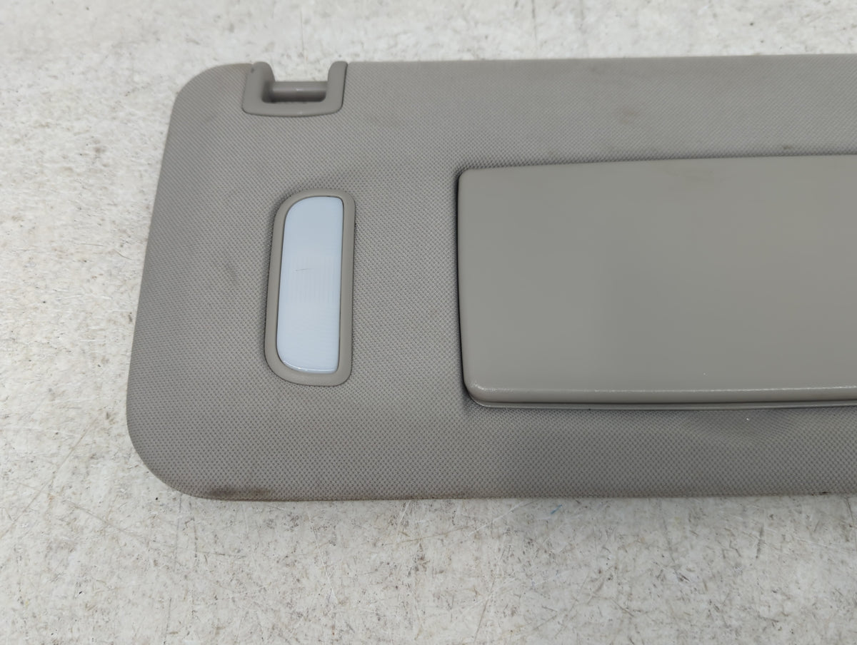 2013 Chevrolet Traverse Sun Visor Shade Replacement Passenger Right Mirror Fits OEM Used Auto Parts - Oemusedautoparts1.com