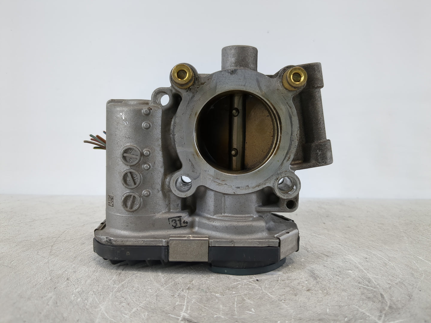 2013-2021 Chevrolet Trax Throttle Body P/N:55 565 489 Fits Fits 2011 2012 2013 2014 2015 2016 2017 2018 2019 2020 2021 OEM U