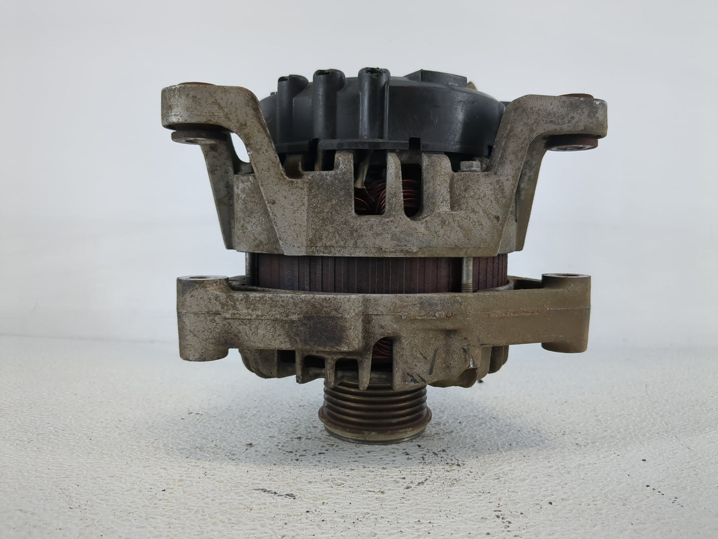 2013-2014 Chevrolet Trax Alternator Replacement Generator Charging Assembly Engine OEM P/N:13588289 Fits OEM Used Auto Parts