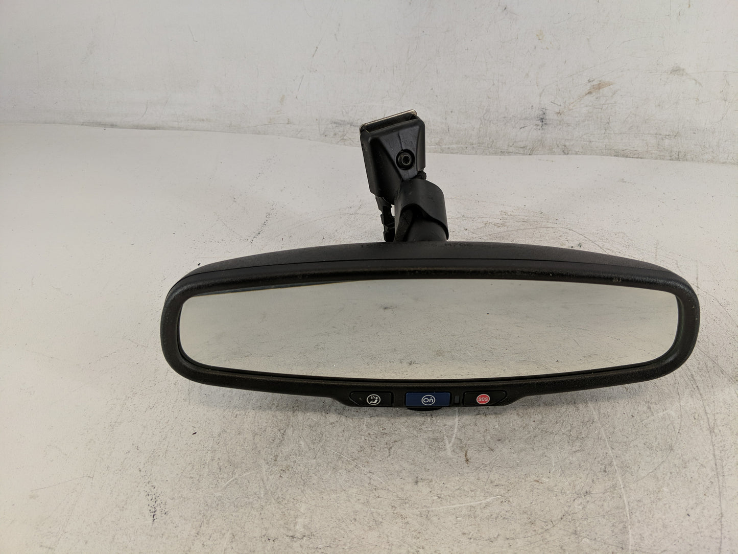 2013-2014 Chevrolet Trax Interior Rear View Mirror Replacement OEM P/N:E11026391 E11046391 Fits OEM Used Auto Parts - Oemuse