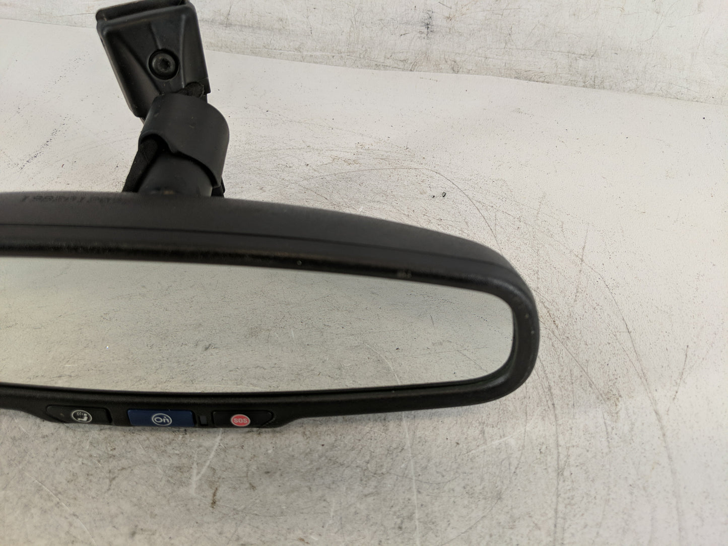 2013-2014 Chevrolet Trax Interior Rear View Mirror Replacement OEM P/N:E11026391 E11046391 Fits OEM Used Auto Parts - Oemuse