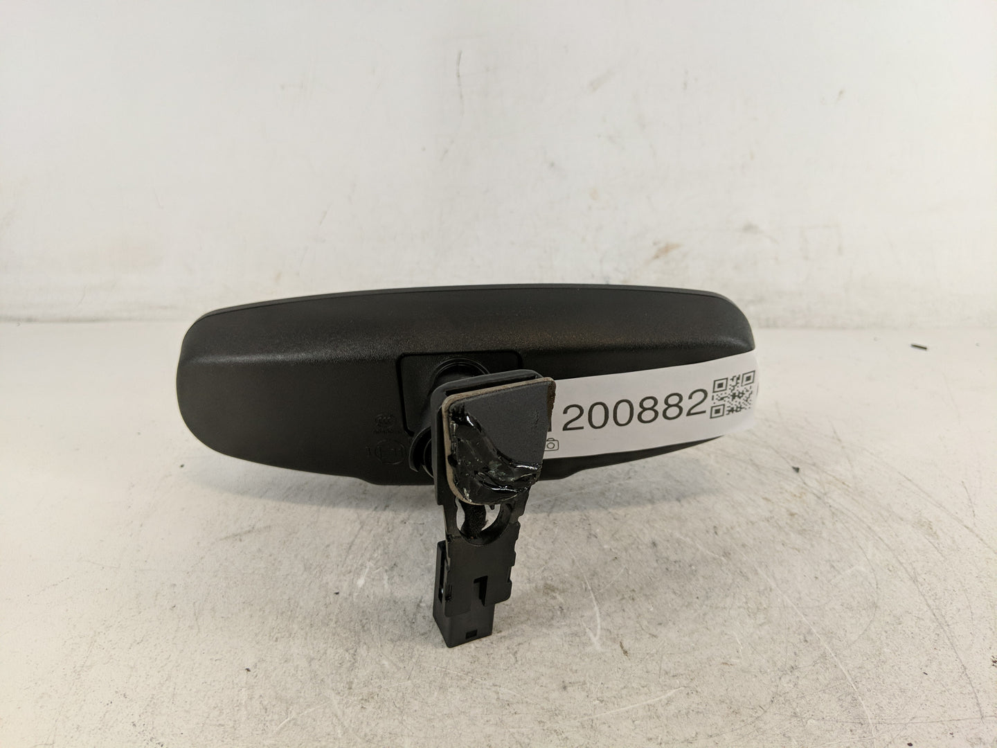 2013-2014 Chevrolet Trax Interior Rear View Mirror Replacement OEM P/N:E11026391 E11046391 Fits OEM Used Auto Parts - Oemuse
