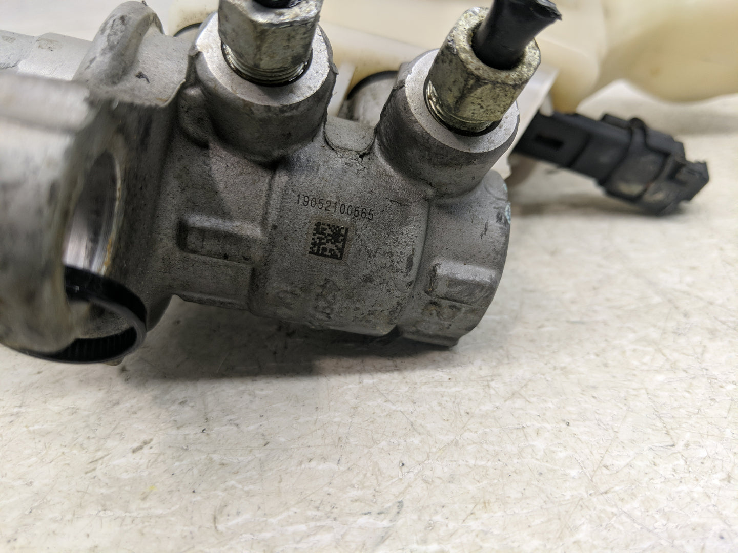 2013-2021 Chevrolet Trax Brake Master Cylinder - Oemusedautoparts1.com