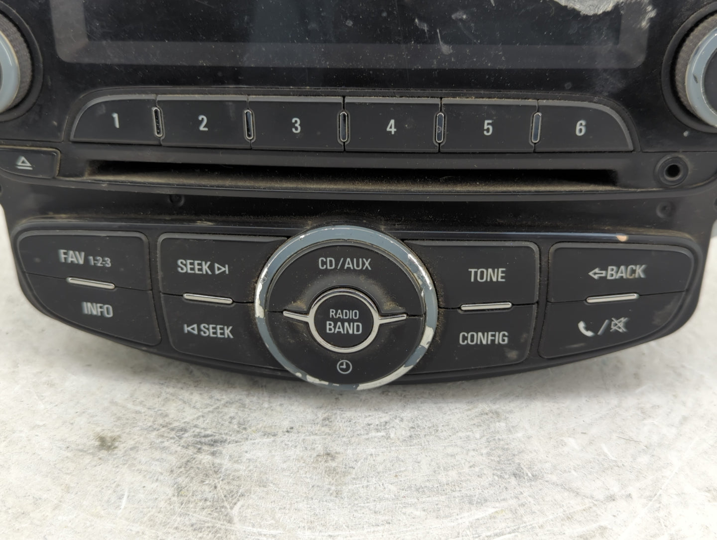 2013-2014 Chevrolet Trax Radio AM FM Cd Player Receiver Replacement P/N:811403062 95327589 Fits Fits 2013 2014 OEM Used Auto