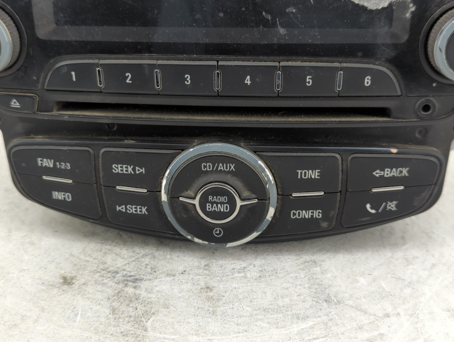 2013-2014 Chevrolet Trax Radio AM FM Cd Player Receiver Replacement P/N:811403062 95327589 Fits Fits 2013 2014 OEM Used Auto