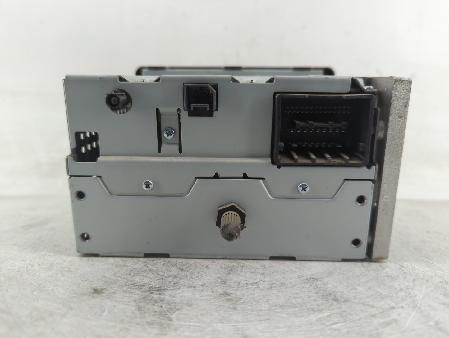 2013-2014 Chevrolet Trax Radio AM FM Cd Player Receiver Replacement P/N:811403062 95327589 Fits Fits 2013 2014 OEM Used Auto