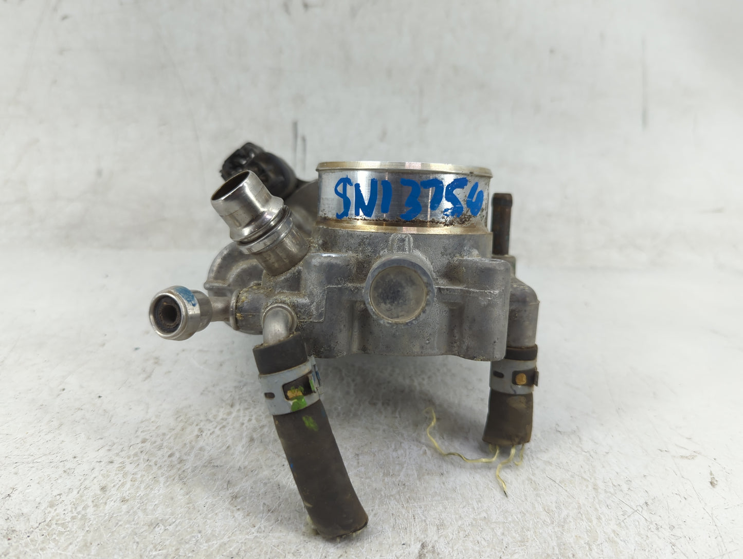 2013-2014 Chevrolet Trax Throttle Body P/N:55561495 Fits Fits 2009 2010 2011 2012 2013 2014 2015 2016 2017 2018 OEM Used Aut