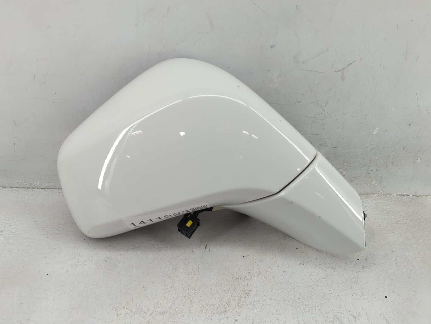 2013-2014 Chevrolet Trax Driver Side View Mirror - Left Door Mirror OEM Used - Oemusedautoparts1.com