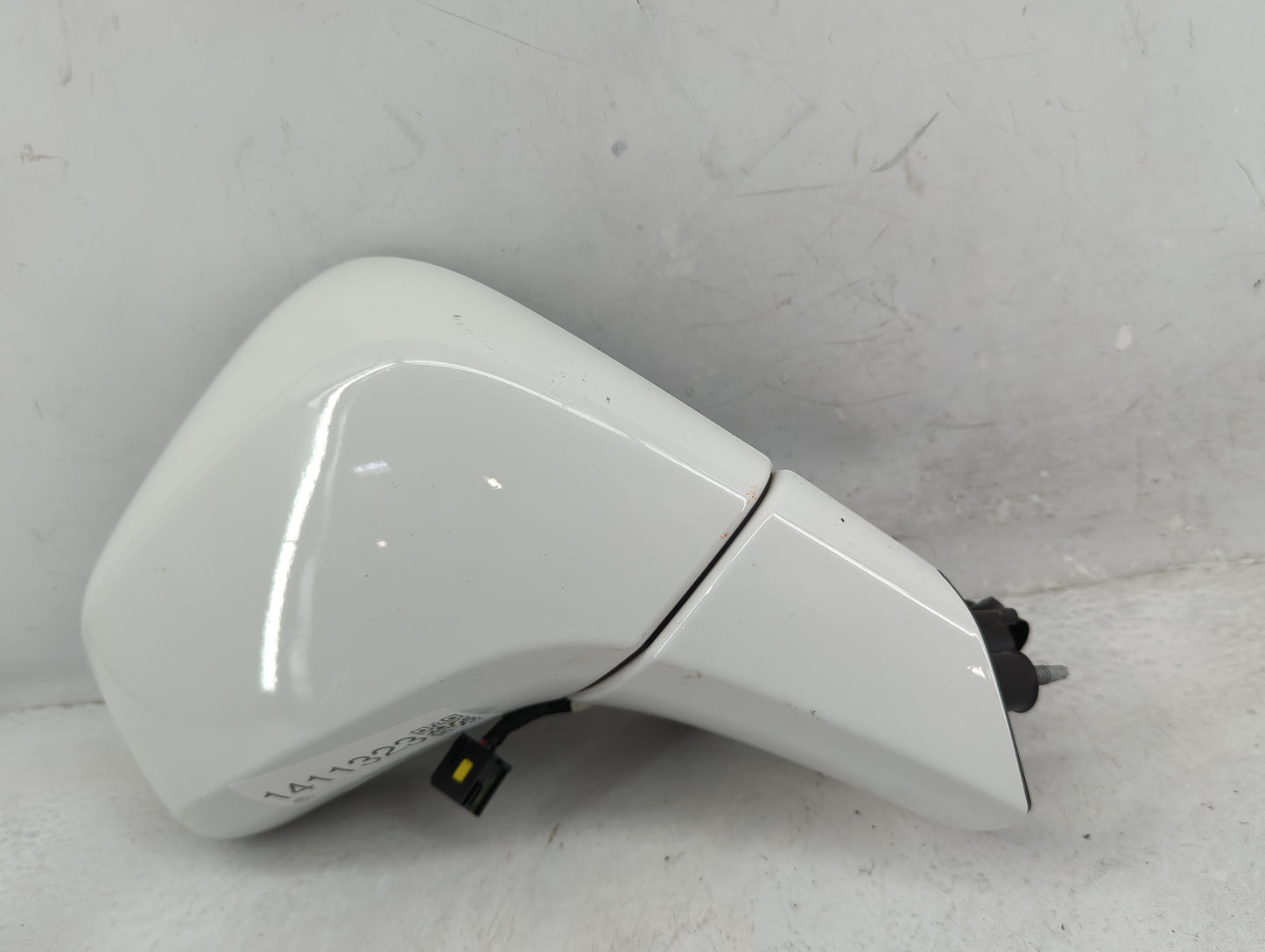 2013-2014 Chevrolet Trax Driver Side View Mirror - Left Door Mirror OEM Used - Oemusedautoparts1.com