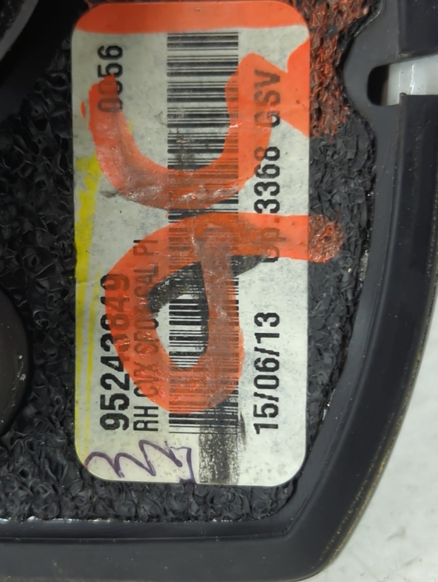 2013-2014 Chevrolet Trax Driver Side View Mirror - Left Door Mirror OEM Used - Oemusedautoparts1.com