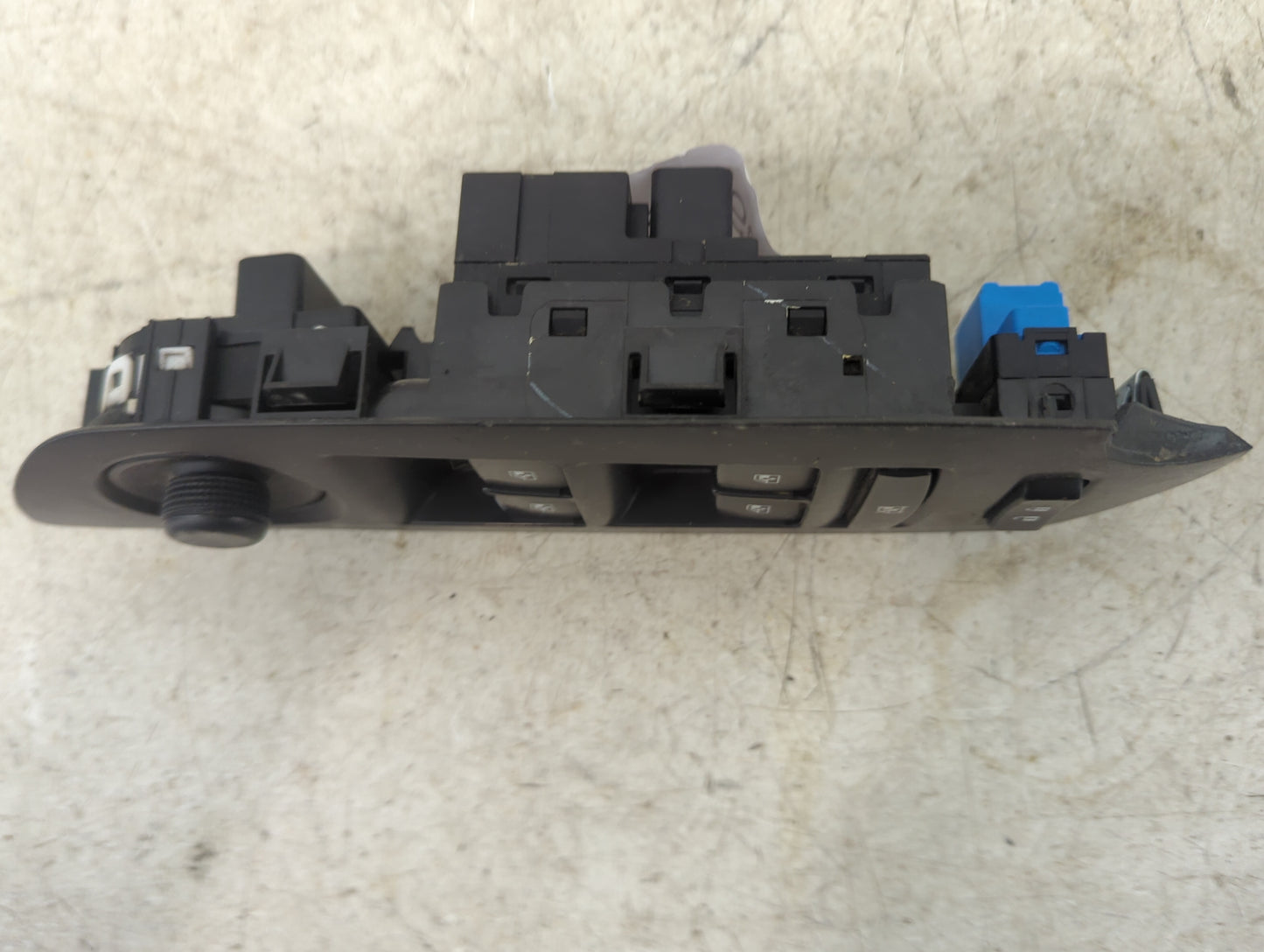 2013 Chevrolet Trax Master Power Window Switch Replacement Driver Side Left Fits OEM Used Auto Parts - Oemusedautoparts1.com