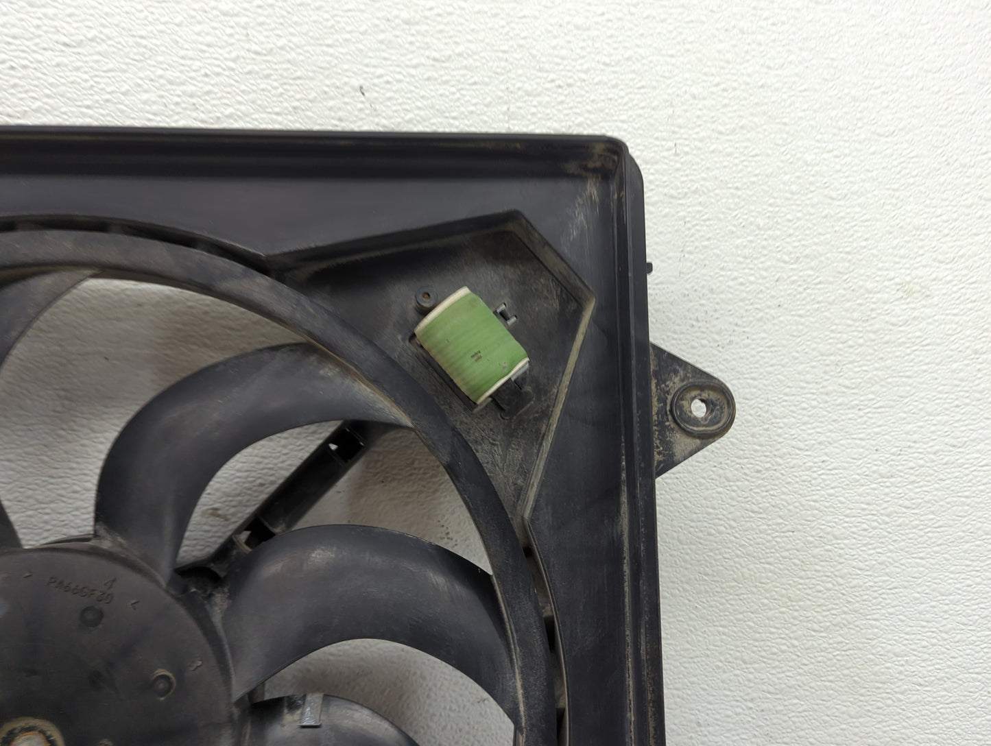 2013 Chevrolet Trax Electric Radiator Cooling Fan Motor Assembly Fits OEM Used Auto Parts - Oemusedautoparts1.com