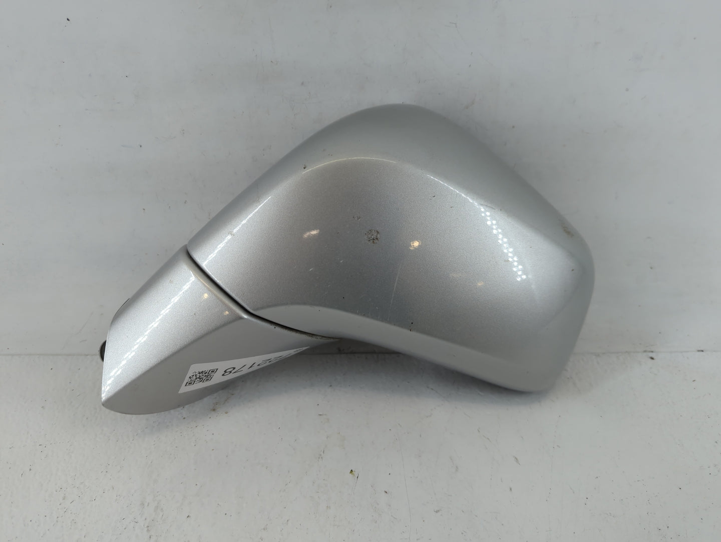 2013-2014 Chevrolet Trax Driver Side View Mirror - Left Door Mirror OEM Used - Oemusedautoparts1.com