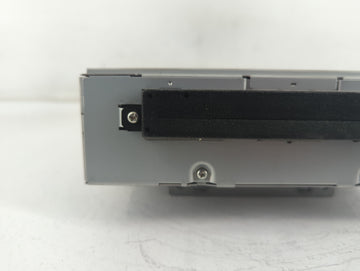 Chevrolet V30 Am Fm Cd Player Radio Receiver