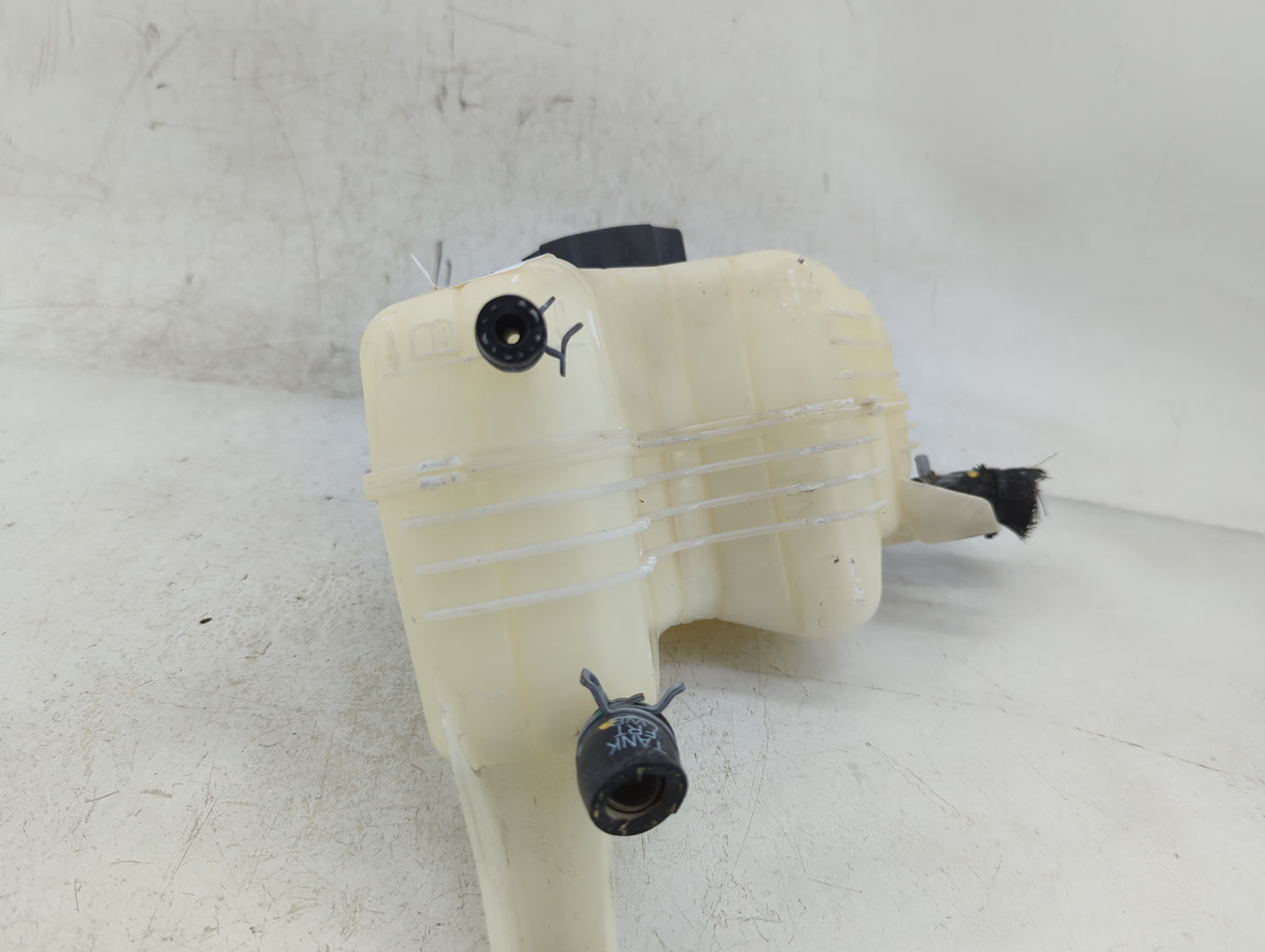 2011-2013 Chevrolet Volt Radiator Coolant Overflow Expansion Tank Bottle 1393743 - Oemusedautoparts1.com