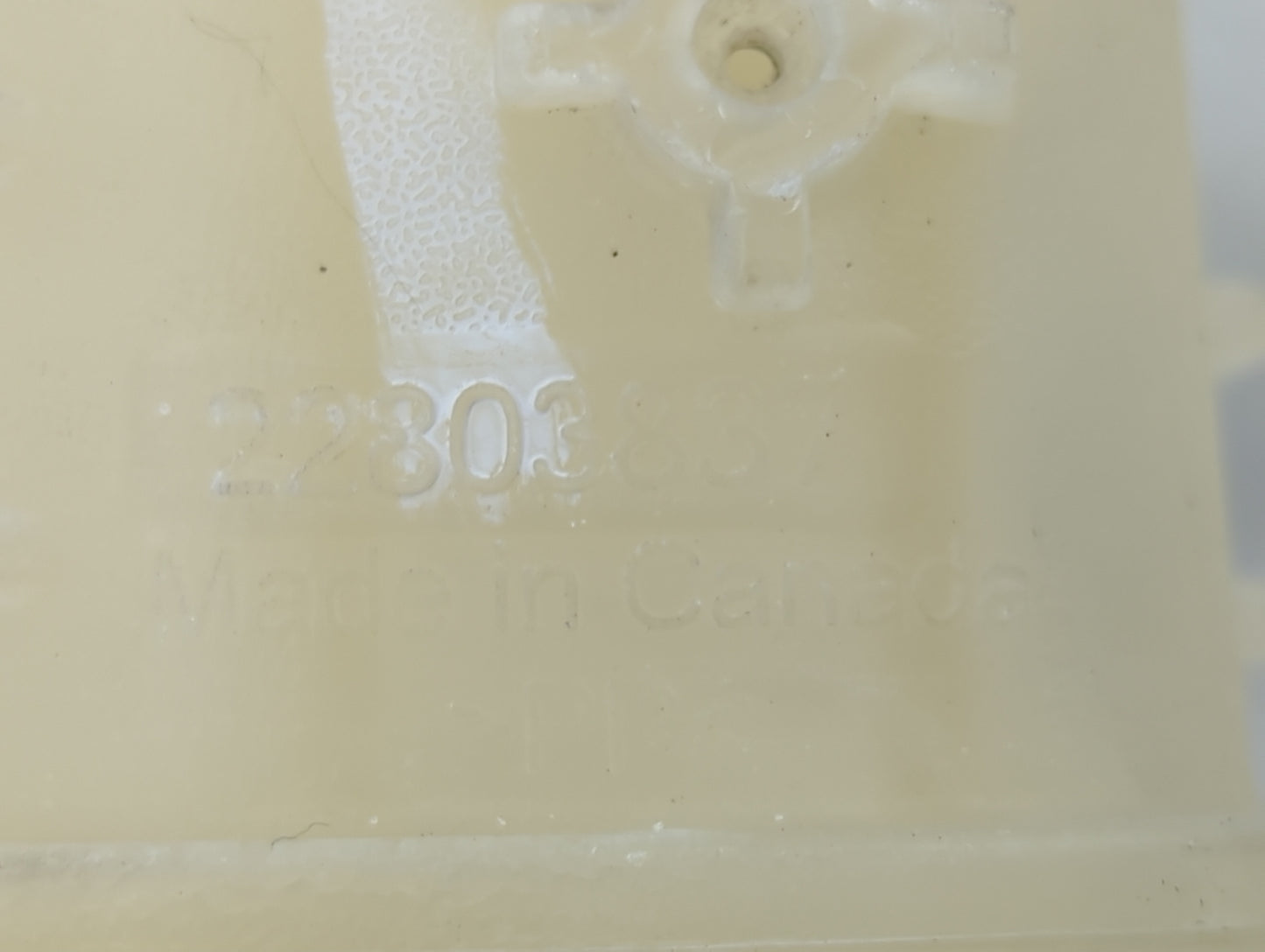 2011-2013 Chevrolet Volt Radiator Coolant Overflow Expansion Tank Bottle 1393743 - Oemusedautoparts1.com