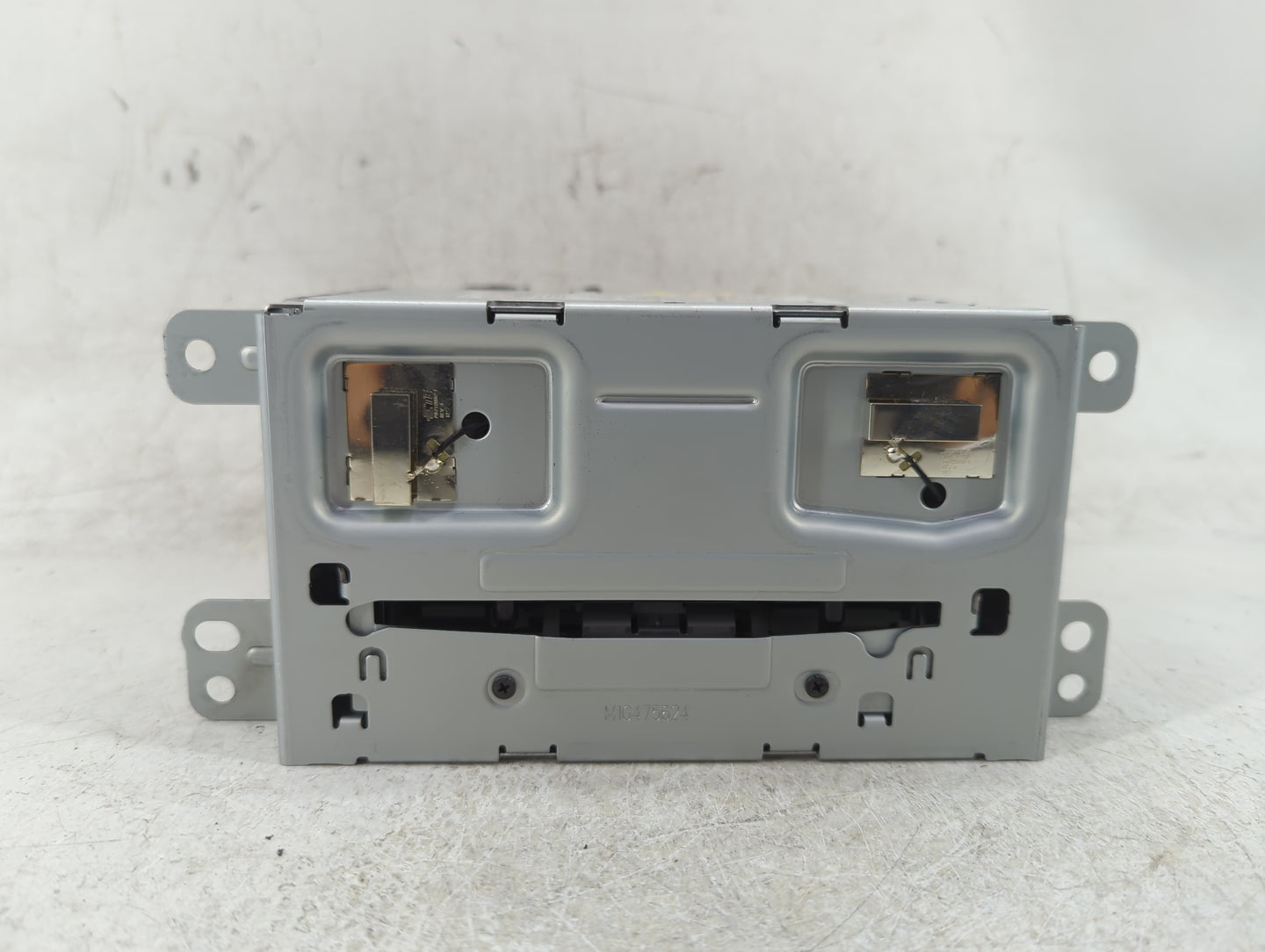 2013 Chevrolet Volt Radio AM FM Cd Player Receiver Replacement P/N:22993877 Fits OEM Used Auto Parts - Oemusedautoparts1.com