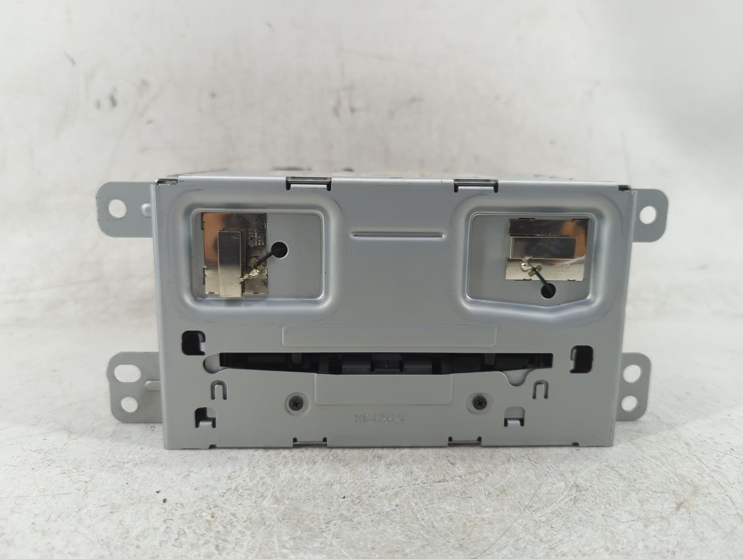 2013 Chevrolet Volt Radio AM FM Cd Player Receiver Replacement P/N:22993877 Fits OEM Used Auto Parts - Oemusedautoparts1.com