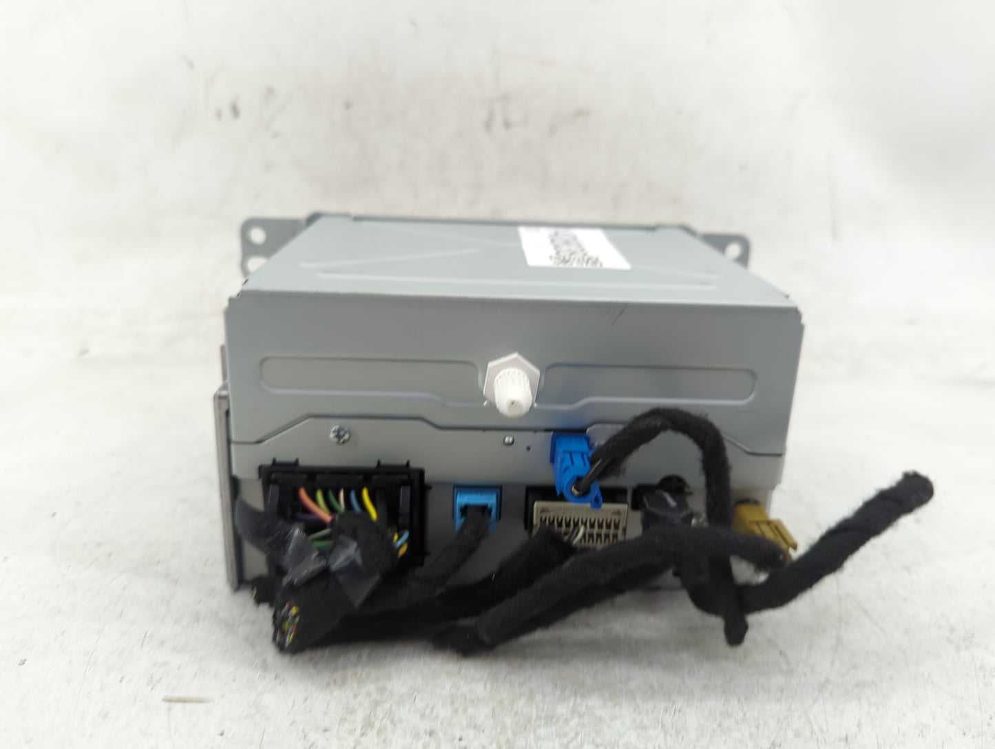 2013 Chevrolet Volt Radio AM FM Cd Player Receiver Replacement P/N:22993877 Fits OEM Used Auto Parts - Oemusedautoparts1.com