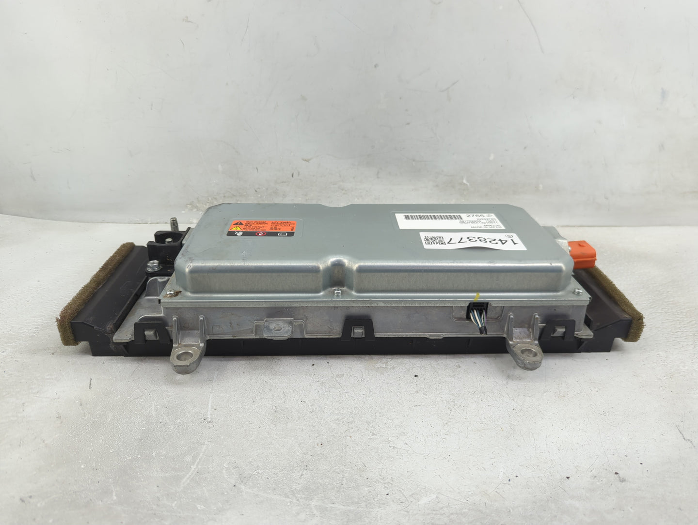 2013 Chevrolet Volt Hybrid DC Synergy Drive Power Inverter P/N:24048256 Fits OEM Used Auto Parts - Oemusedautoparts1.com