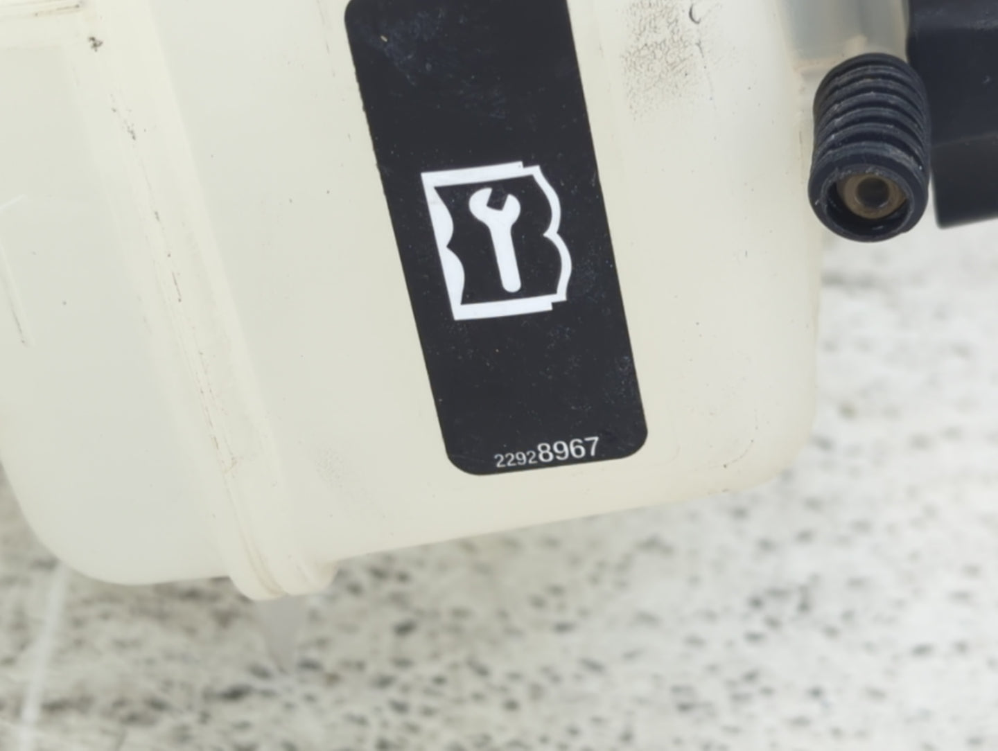 2013-2015 Chevrolet Volt Radiator Coolant Overflow Expansion Tank Bottle - Oemusedautoparts1.com