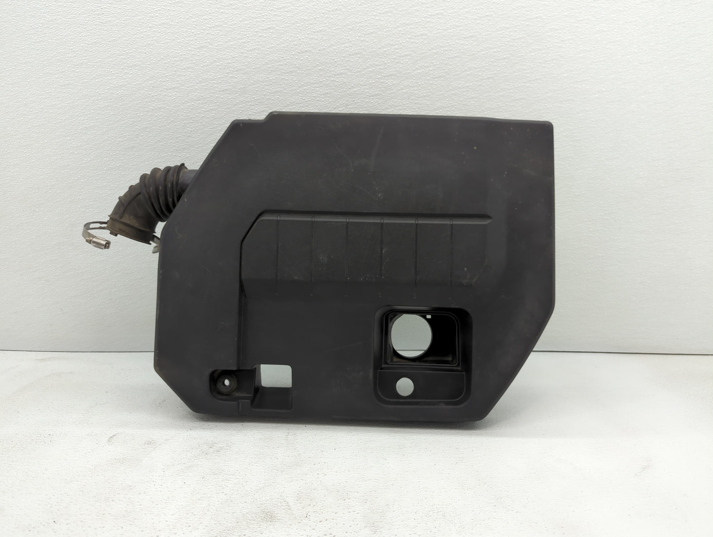2013 Chevrolet Volt Engine Cover - Oemusedautoparts1.com