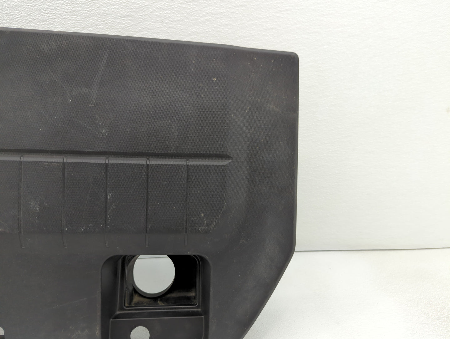 2013 Chevrolet Volt Engine Cover - Oemusedautoparts1.com