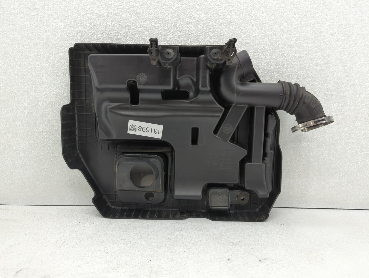 2013 Chevrolet Volt Engine Cover - Oemusedautoparts1.com