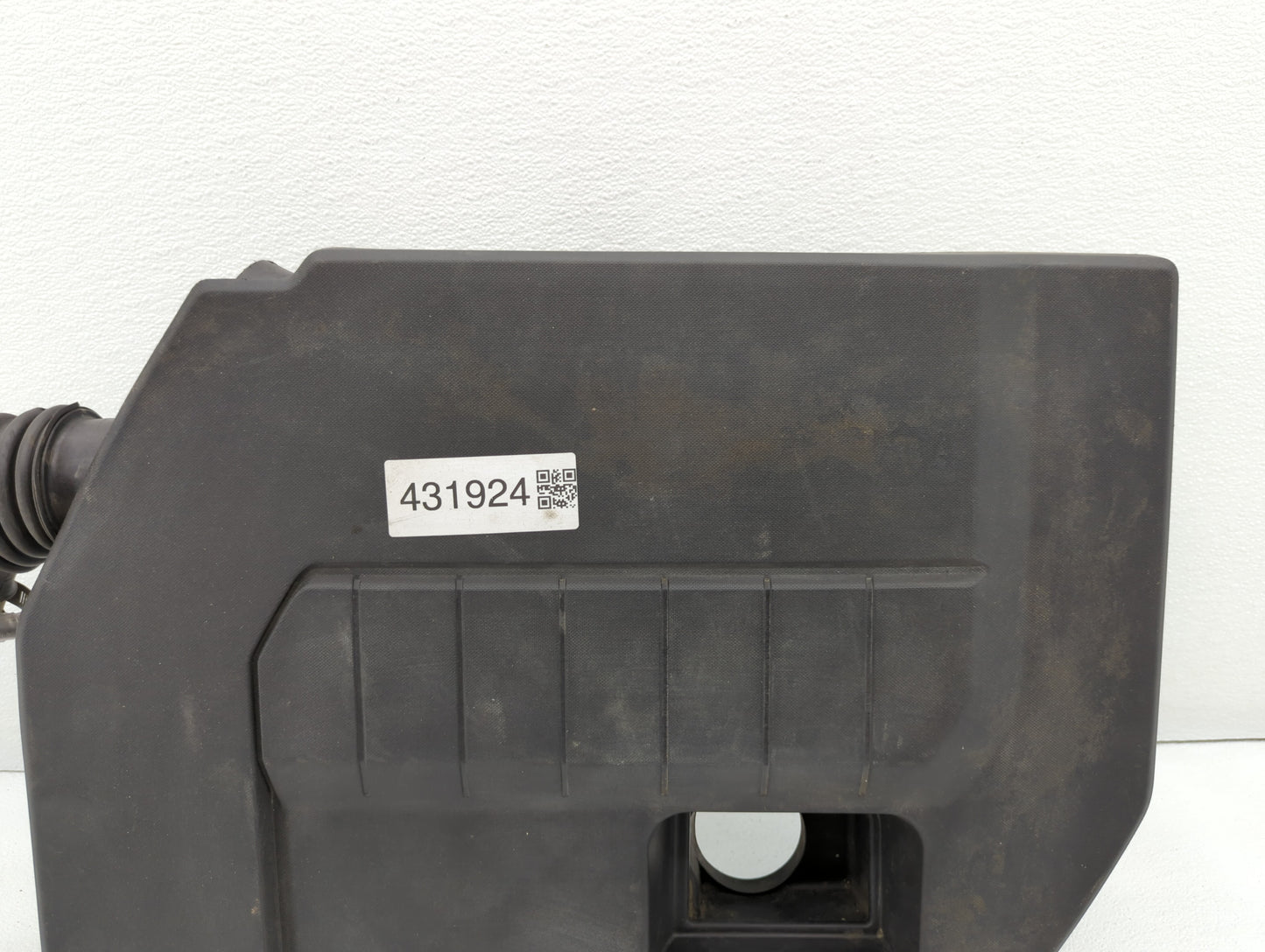 2013 Chevrolet Volt Engine Cover - Oemusedautoparts1.com