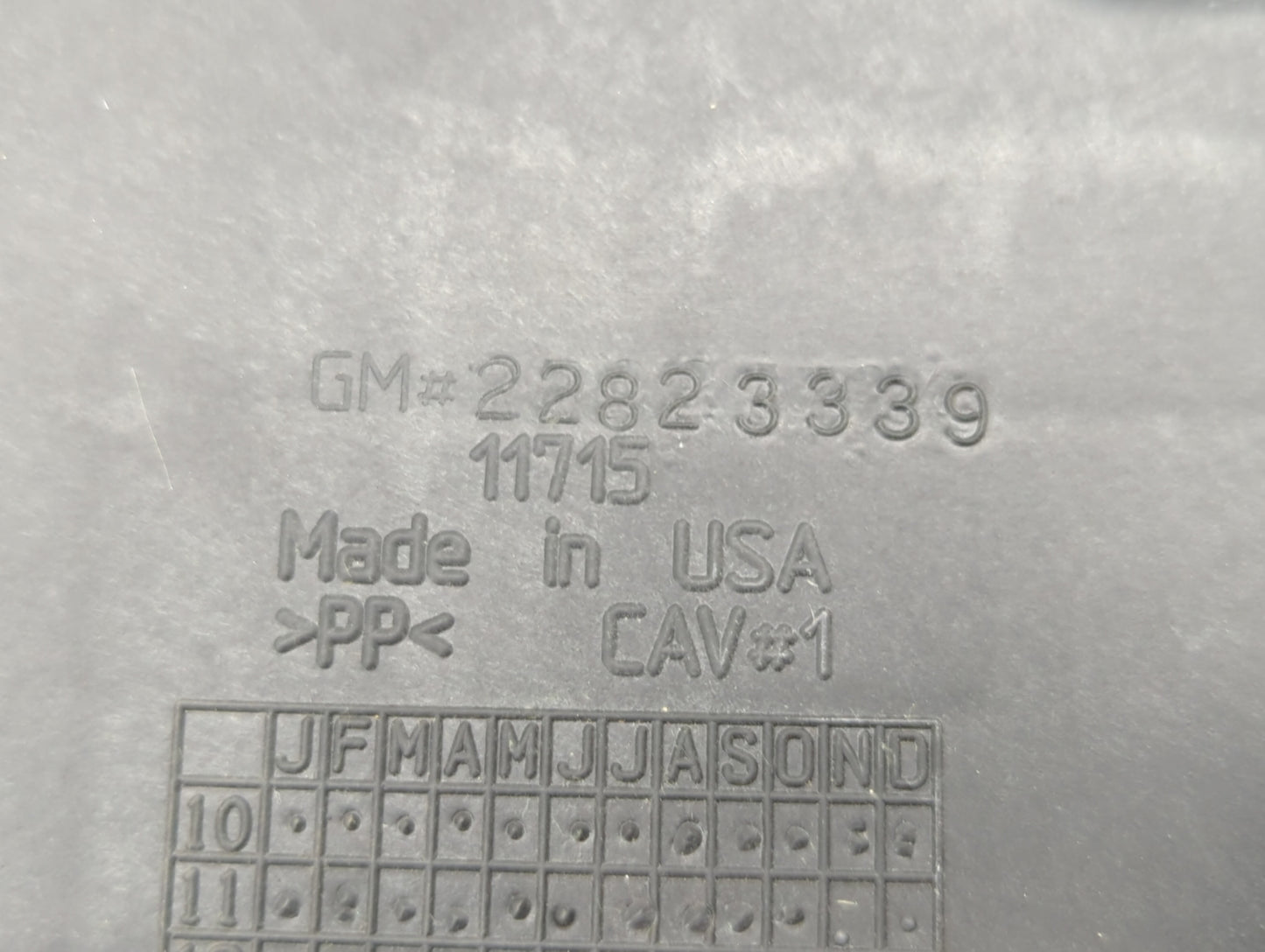 2013 Chevrolet Volt Engine Cover - Oemusedautoparts1.com