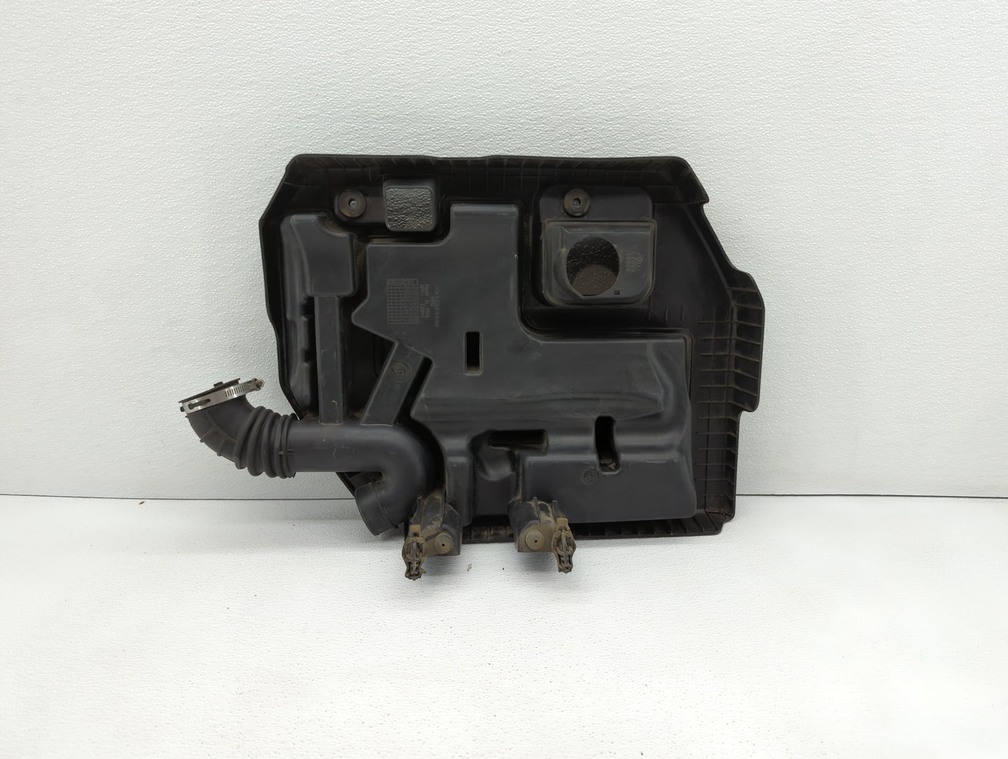 2013 Chevrolet Volt Engine Cover - Oemusedautoparts1.com