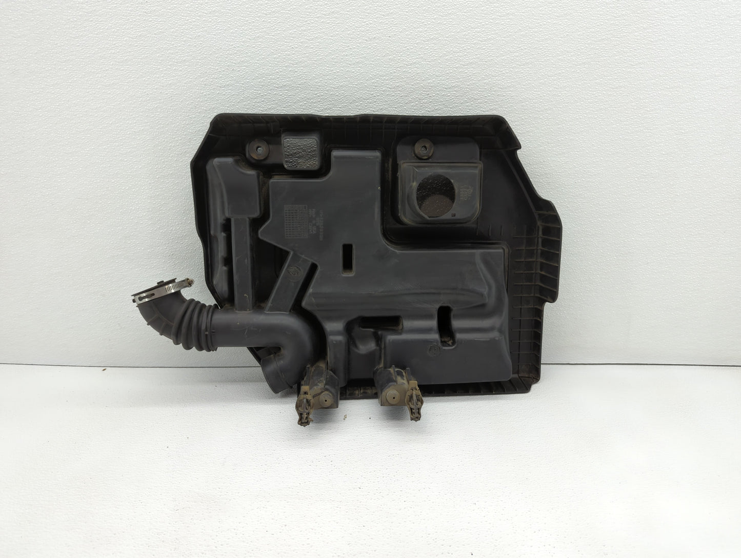 2013 Chevrolet Volt Engine Cover - Oemusedautoparts1.com