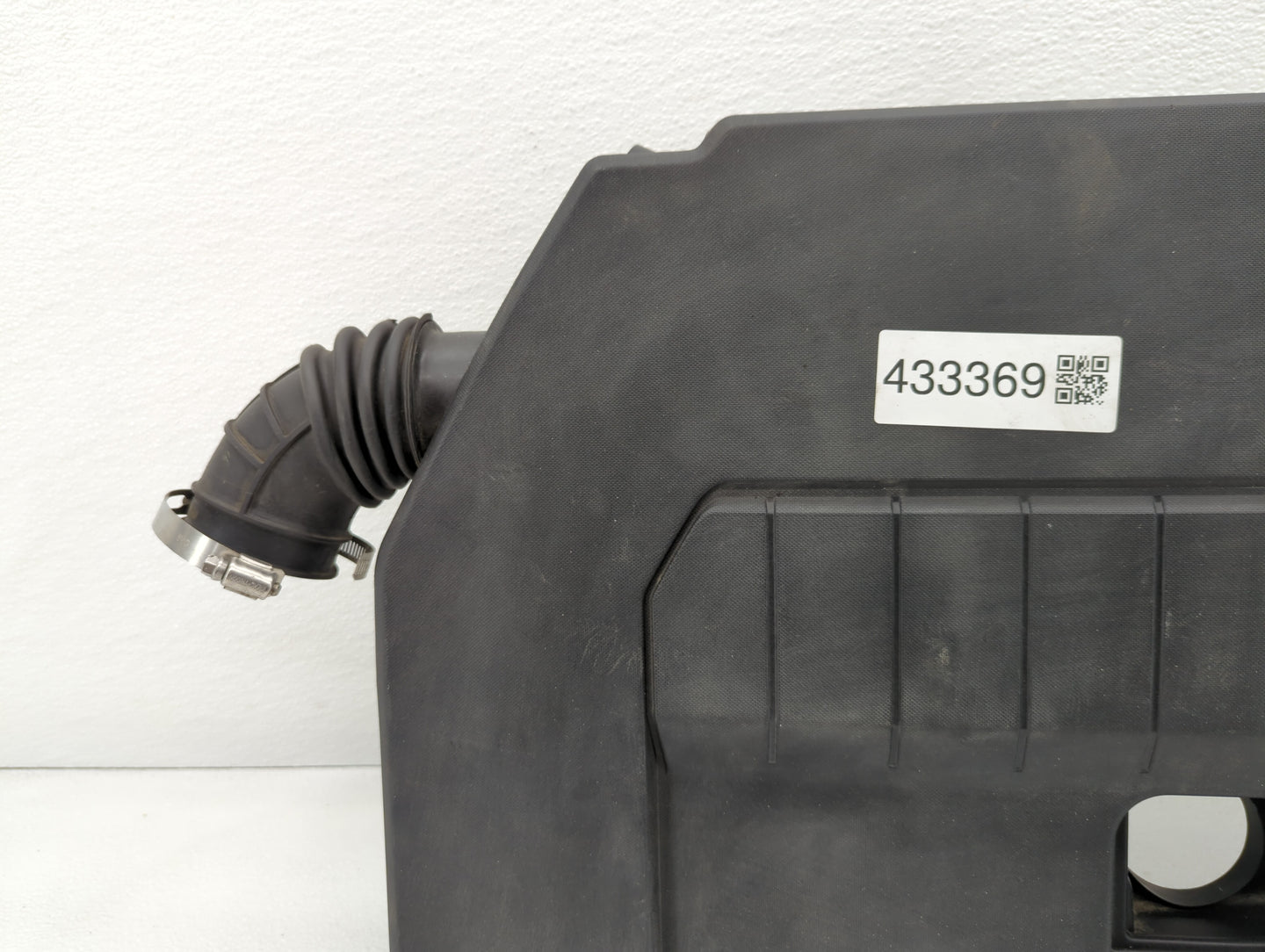 2013 Chevrolet Volt Engine Cover - Oemusedautoparts1.com
