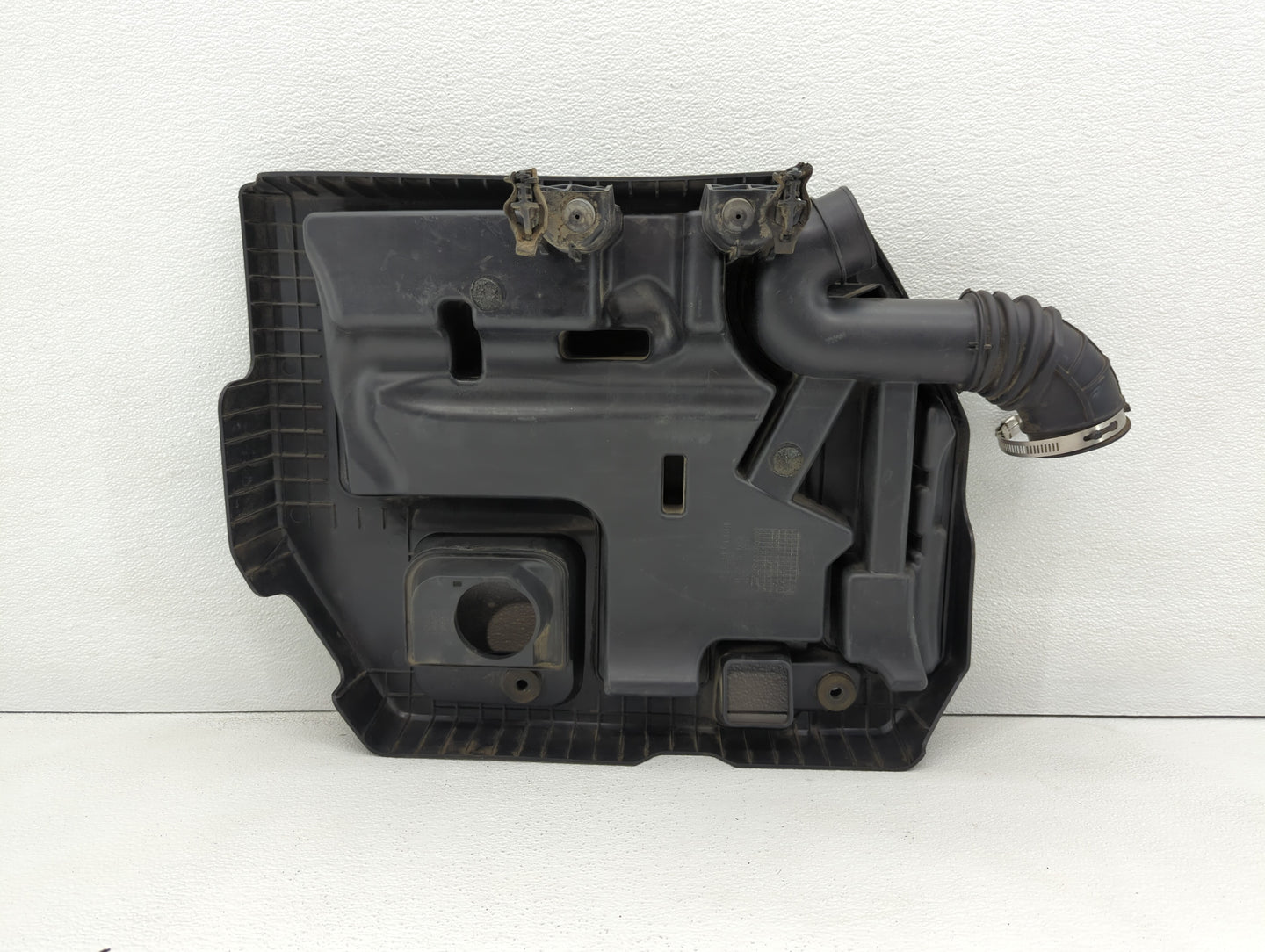 2013 Chevrolet Volt Engine Cover - Oemusedautoparts1.com