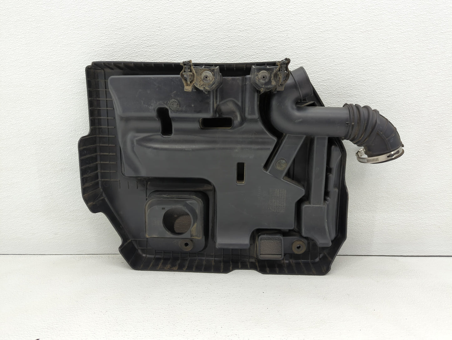2013 Chevrolet Volt Engine Cover - Oemusedautoparts1.com