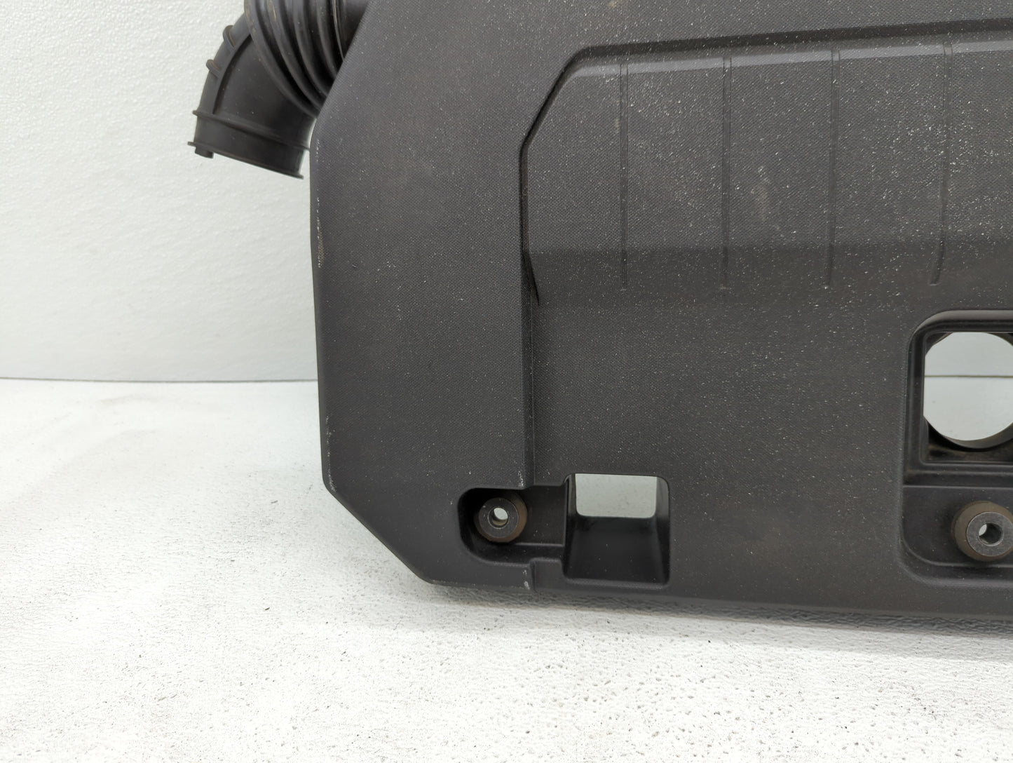 2013 Chevrolet Volt Engine Cover - Oemusedautoparts1.com