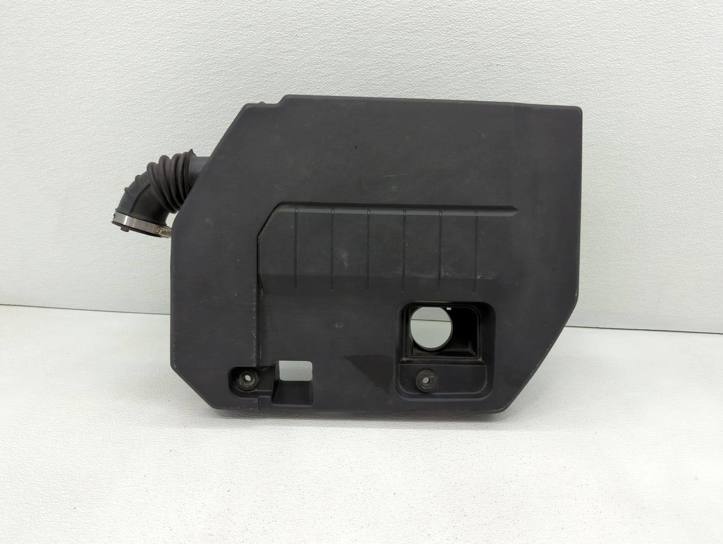 2013 Chevrolet Volt Engine Cover - Oemusedautoparts1.com