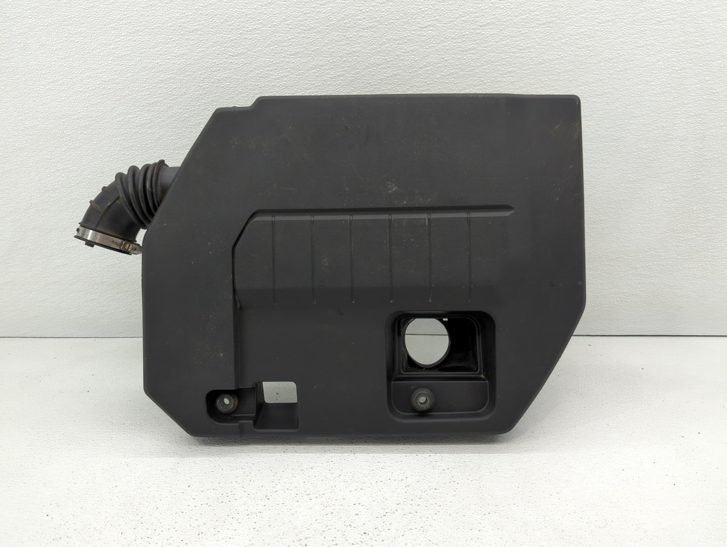 2013 Chevrolet Volt Engine Cover - Oemusedautoparts1.com
