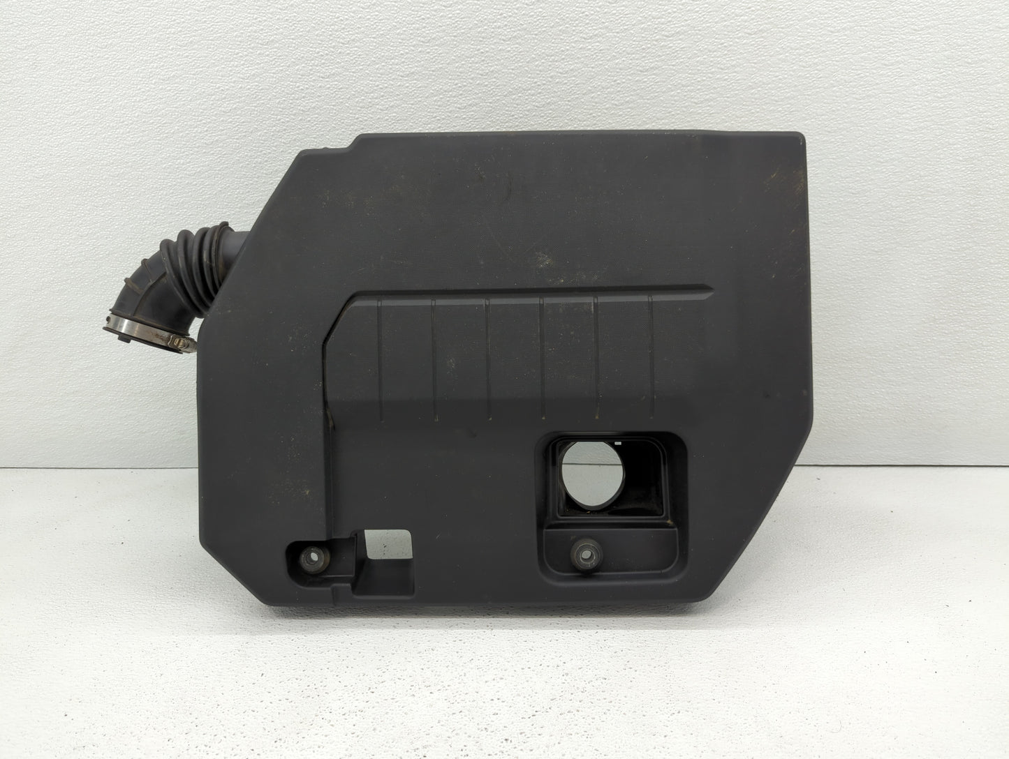 2013 Chevrolet Volt Engine Cover - Oemusedautoparts1.com